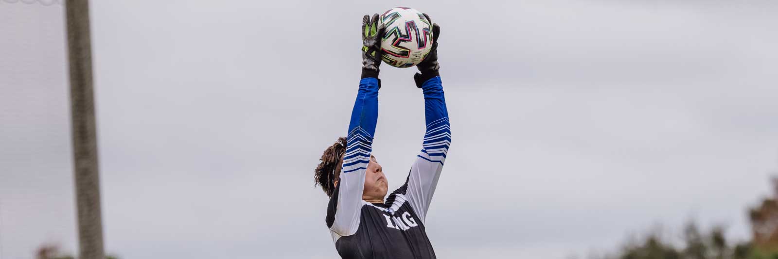 how do you get a scholarship for soccer 1